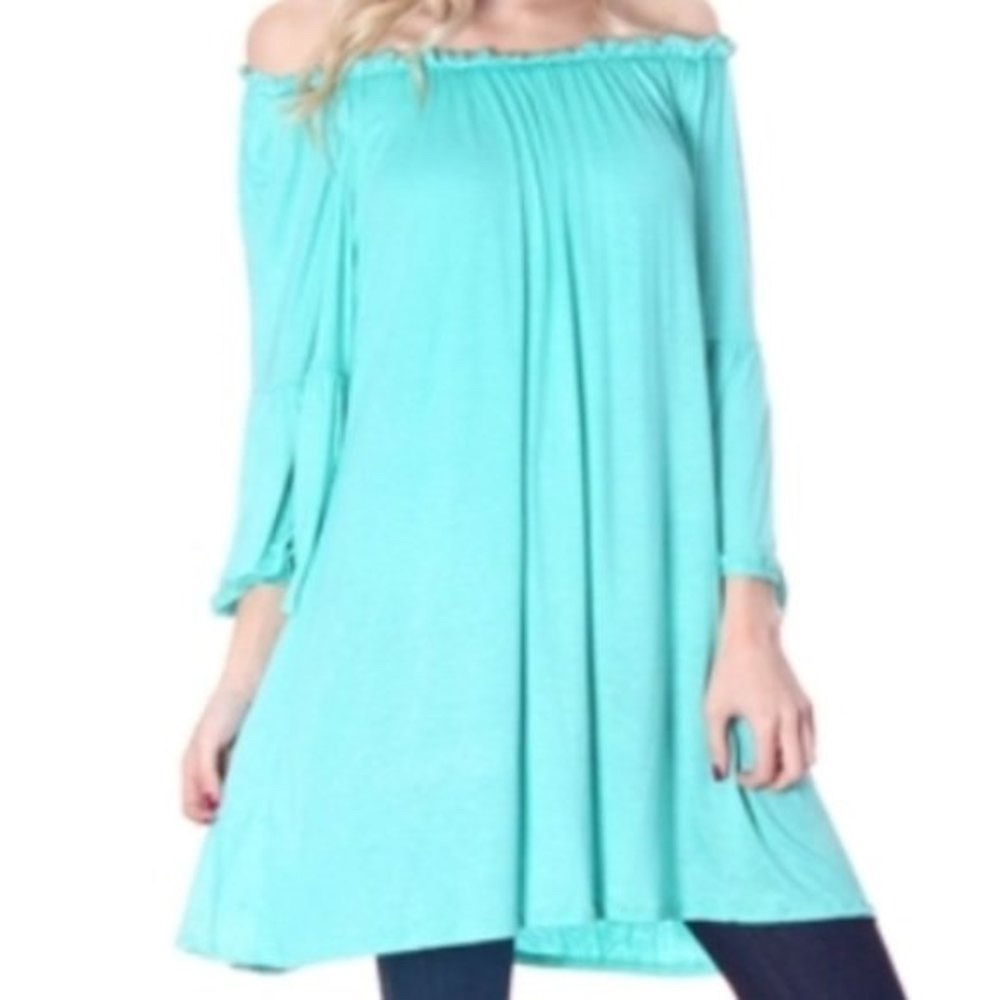 By Together Green Bell Sleeve Medium Scrunch Neck on/off Shoulder Top